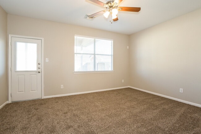 Photo - 6015 Starbrook Creek Dr