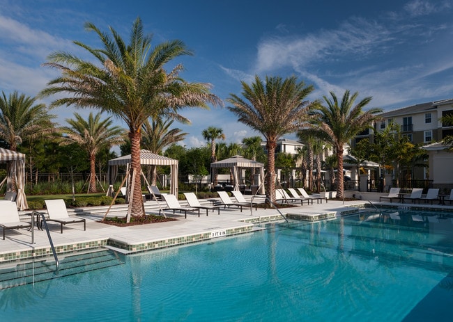 Axis Wellington Green Apartments For Rent In Fl Pool With Cabanas Axis Wellington Green Apartments