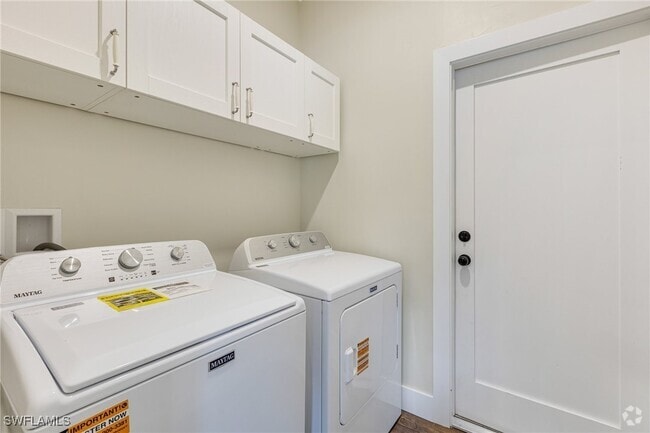 Building Photo - 3101 E 18th St Rental