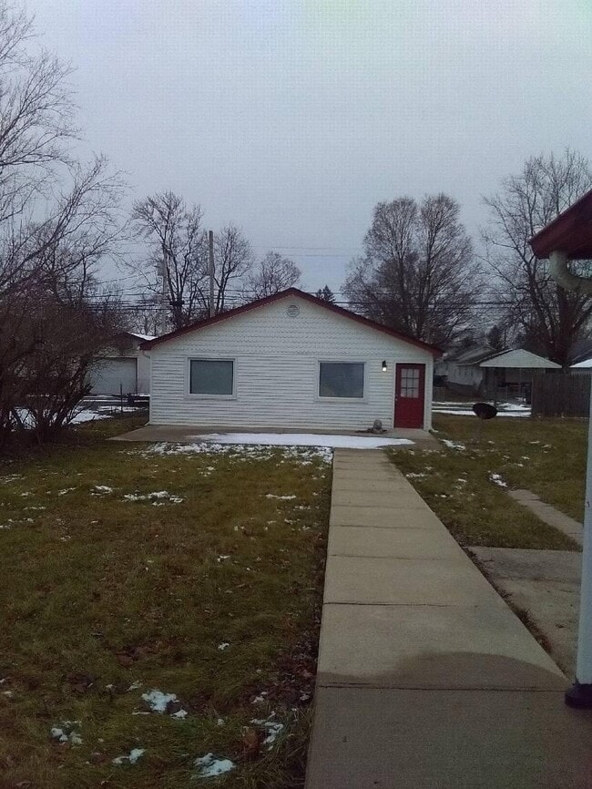 Building Photo - 1.0 bedroom in Centerville Indiana 47330 Rental