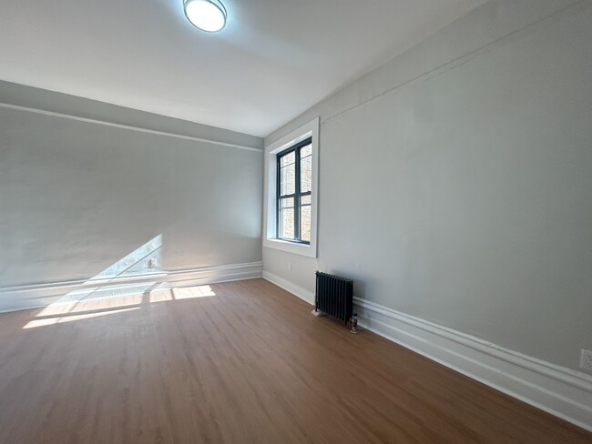 Photo - 184 Nagle Ave Apartment Unit 5H