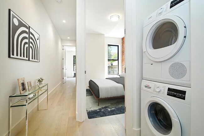 Photo - 16 Stanhope St Unit 3R