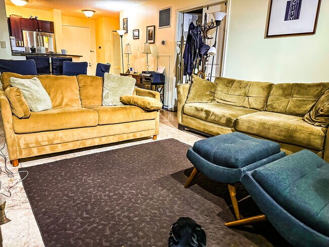 Photo - The Metropolitan Unit 612