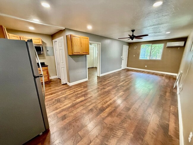 Photo - Charming 1 bedroom for Rent in the Heart o...