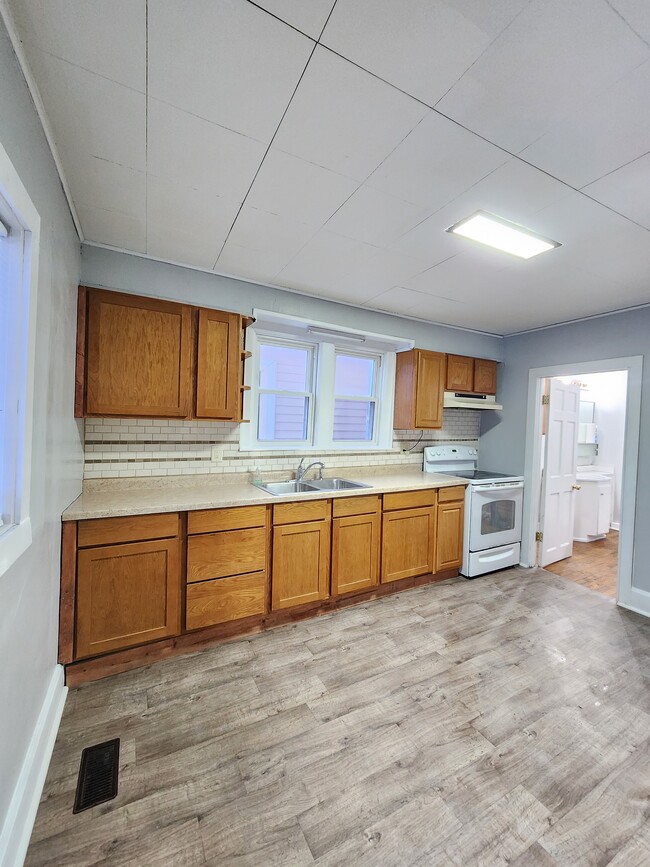 Photo - 311 S 3rd St