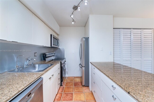 Photo - 3501 Loquat Ave