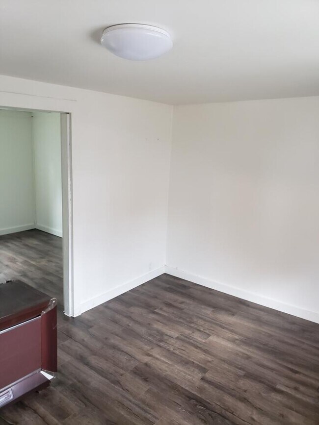 Building Photo - 715-711 11th Ave Rental