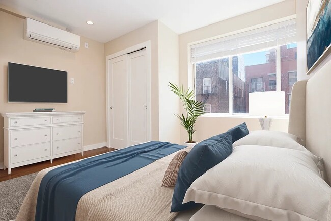 99 Suffolk St Unit 4B