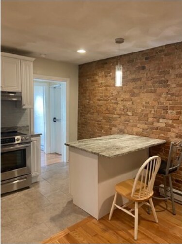 800 E 3rd St Unit 2