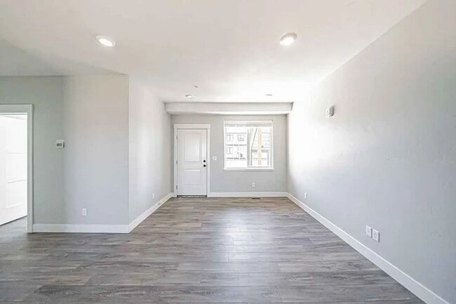 Photo - 676 Carlow Dr Unit 2201