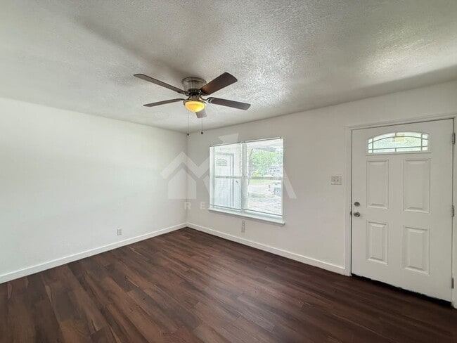 Photo - 5306 Boatman Rd