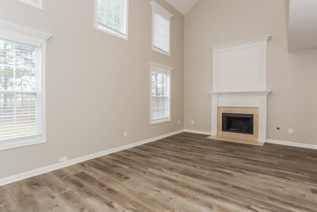 Photo - 5701 Castlebrook Dr