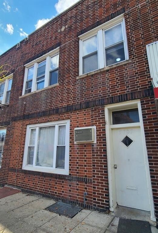 Photo - 7707 Broadway Unit 2