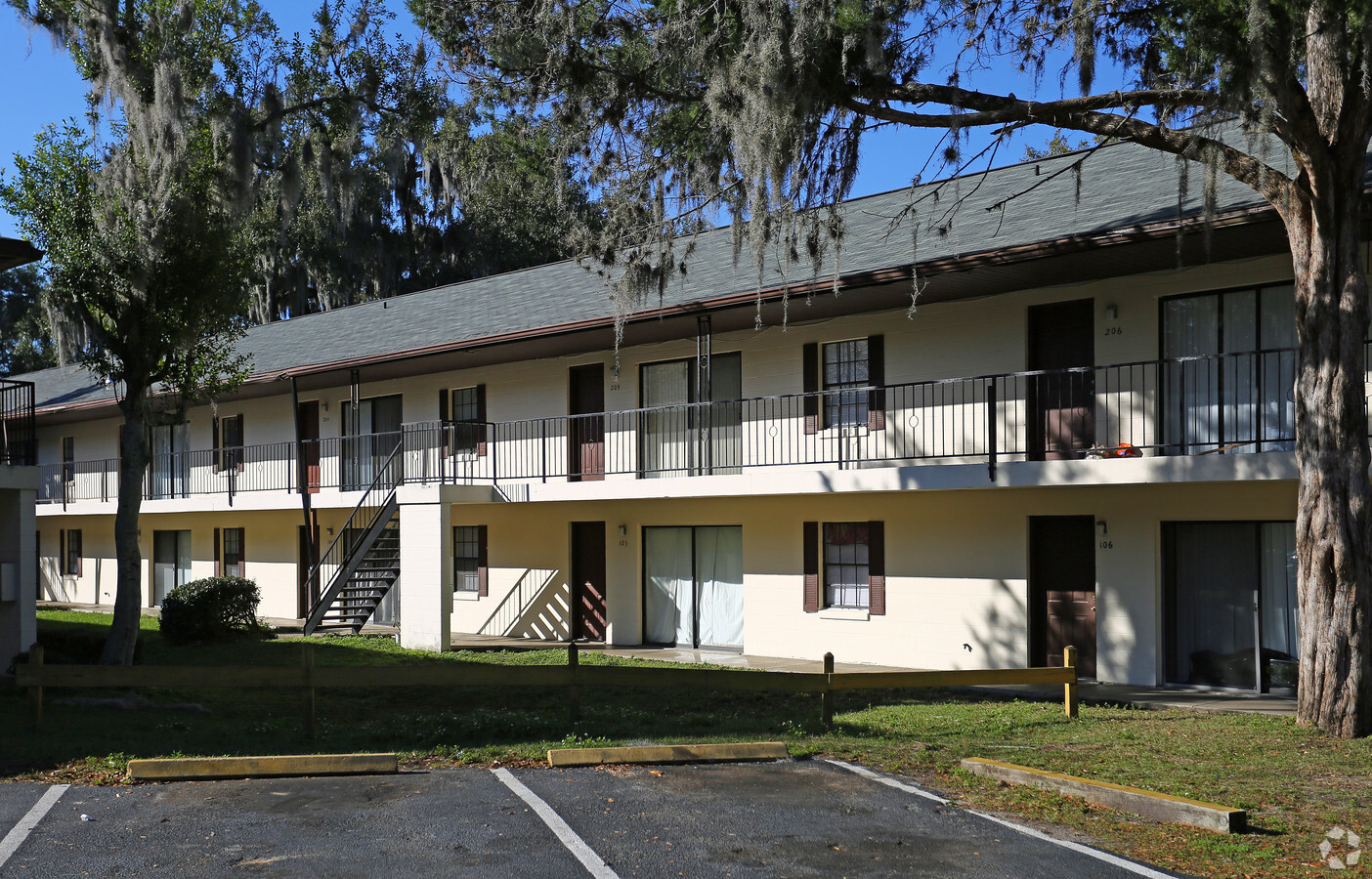 Gladewinds Apartments - Gladewinds Apartments
