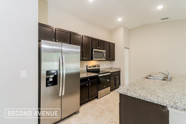 Photo - 371 Dadeville St SE