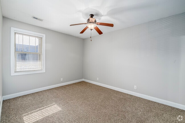 3BR, 2BA - 1,150SF - Primary Bedroom - Cornerstone Columns