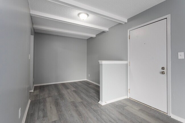 Photo - 3 NW O'Brien Rd