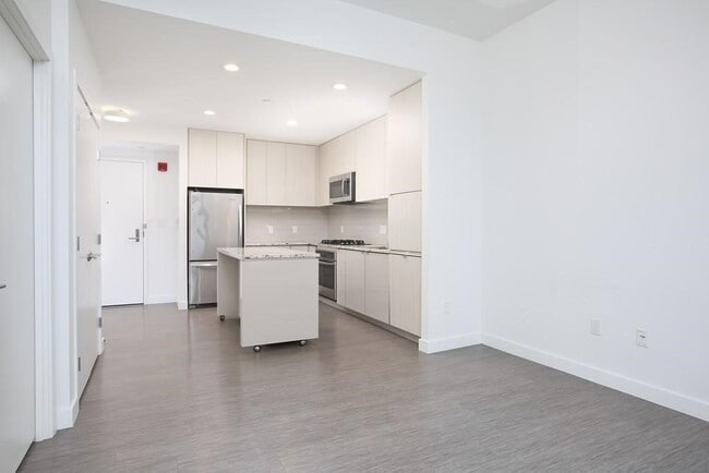 Photo - 80 Fenwood Rd Unit 609