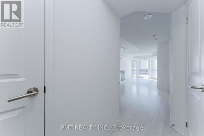 Photo - 400 Adelaide St E Unit 310