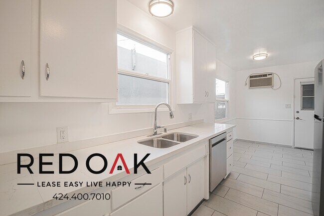 Photo - 2243 Merton Ave Unidad 2251-2