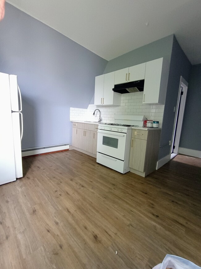 Photo - 166 Ridgewood Ave Unit 3