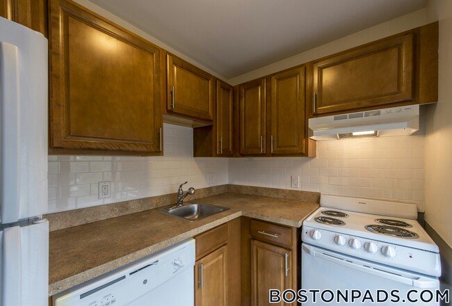 Photo - 1126 Boylston St Apartment Unit 605