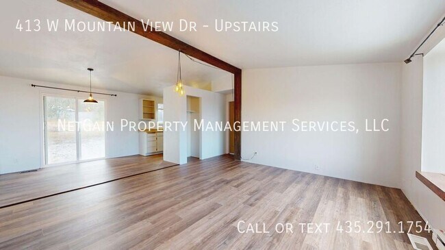 Photo - 413 W Mountain View Dr Unit Upstairs