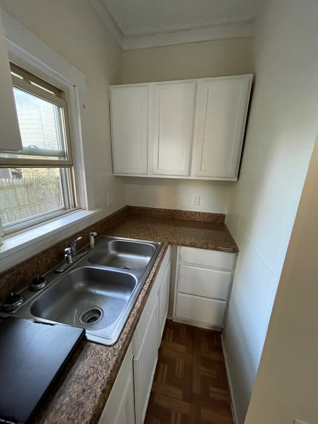 723 W Washington Ave Unit 4