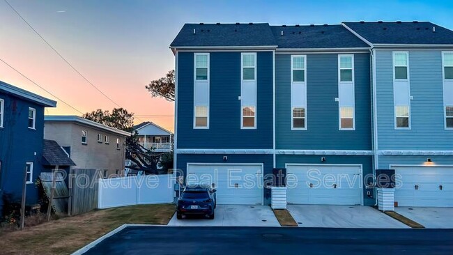 Photo - 9570 20th Bay St