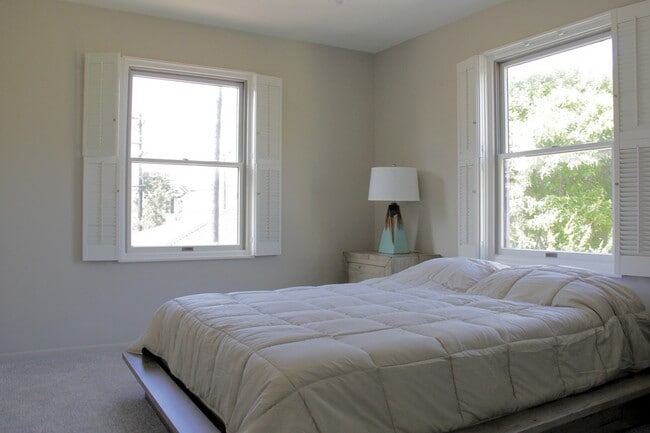 Photo - 826 Dover Ct