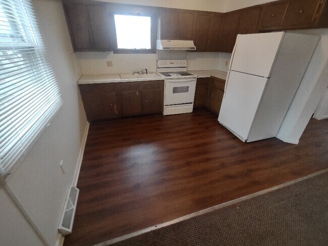 Photo - 1394 Carriage Hill Dr SE