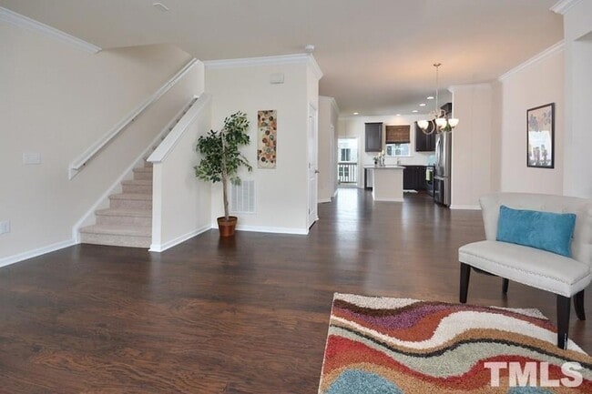 Photo - 1108 Finch Ct