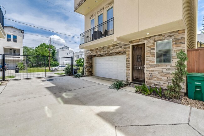 Photo - 1615 Shearn St