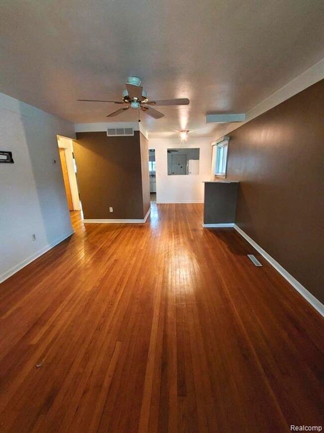 Photo - Beautiful 3-Bedroom Home with Large Fenced Backyard