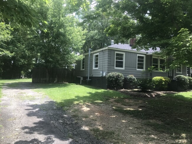 Photo - ***ON HOLD**2 Bedroom / 1 Bathroom Home for Rent in North Columbus, GA***