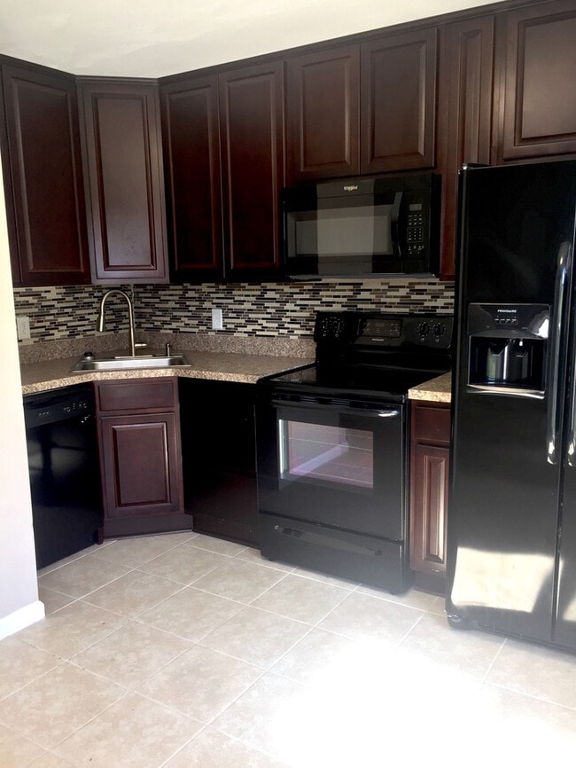 Photo - 929 Green St Unit 929