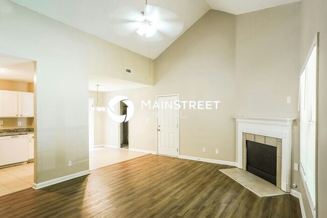 Photo - 3 Bedroom Pet-Friendly Home in UNION CITY, GA with Main Street Renewal