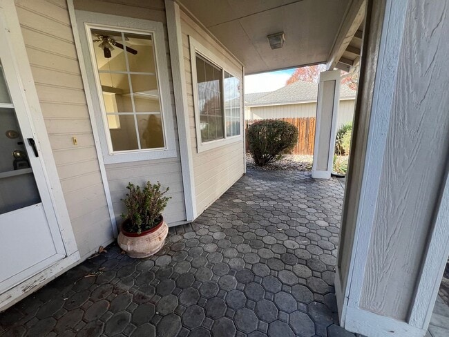 Photo - Charming 3/2/2 Home in Gardnerville *MUST ...