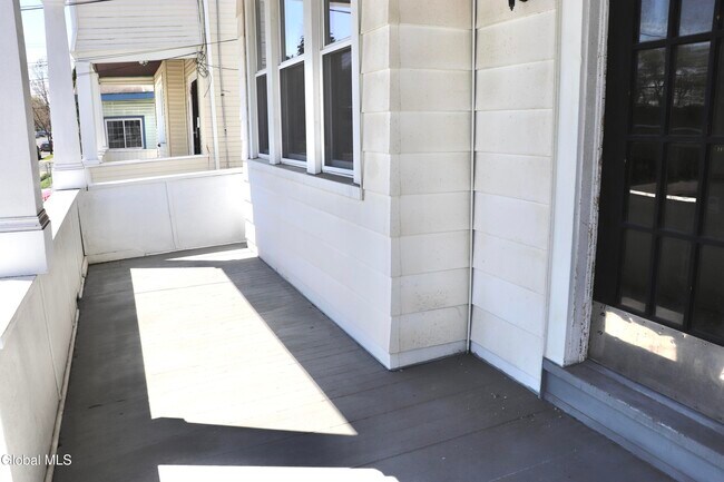 Photo - 628 N Pearl St