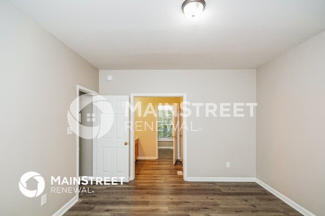 Photo - 728 Cook Rd