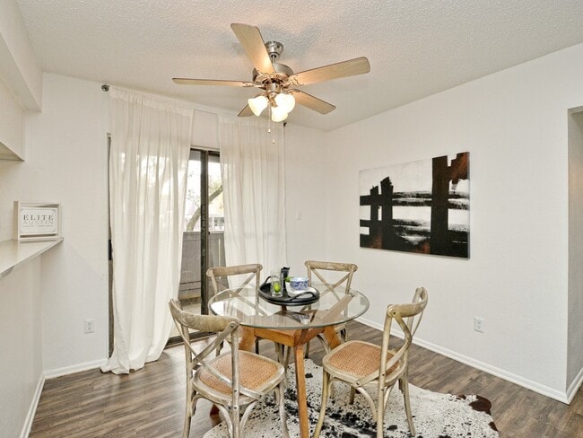 Photo - Peaks at Northwest Hills