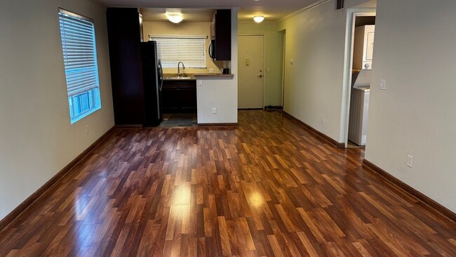 Building Photo - 21500 Burbank Blvd Unit 215