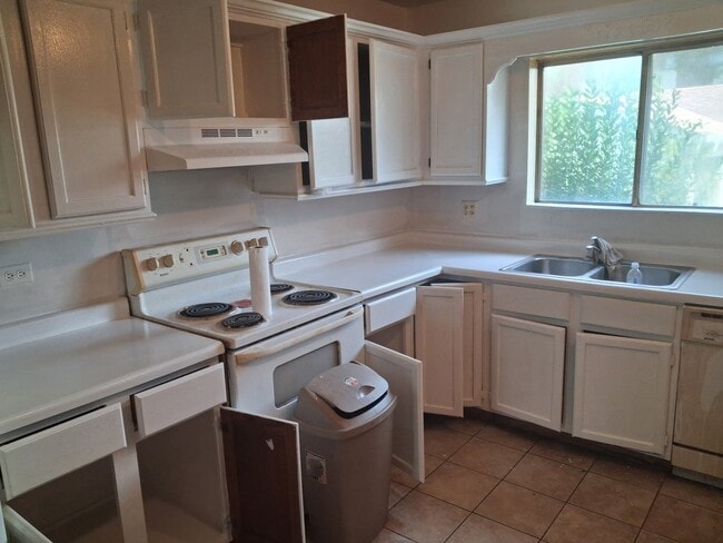 Photo - 2326 W Nichols Rd Unit B