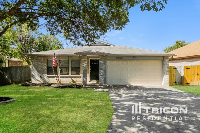 Building Photo - 9231 Chinon Rental
