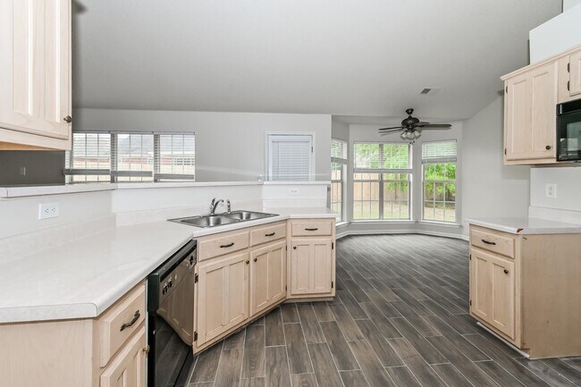 Photo - 9857 Averbury Dr