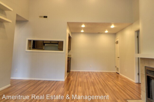 2 br, 2 bath House - 1490 E Foxboro Drive #2