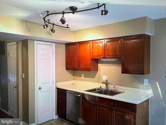 Photo - 6236 Walkers Croft Way