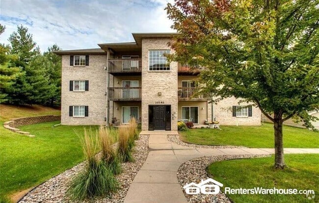 Building Photo - 10161 Sutton Dr Rental