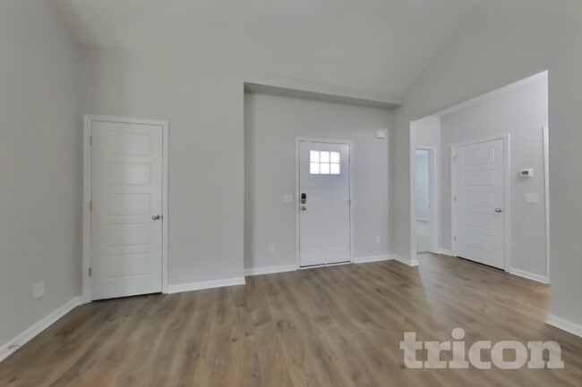 Photo - 713 W Coker Way