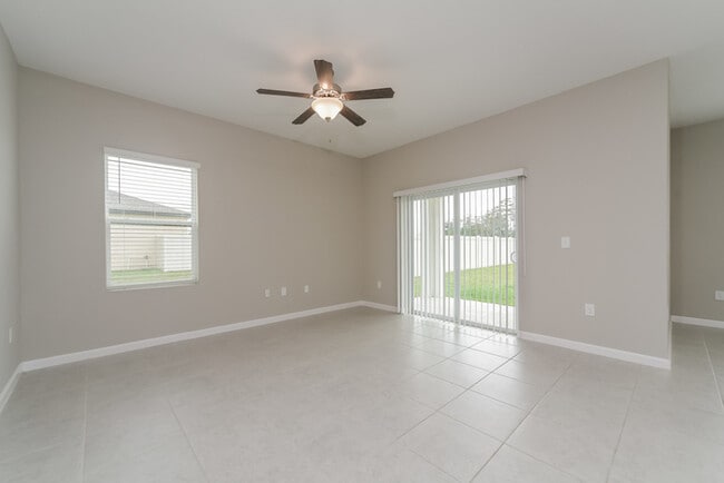 Photo - 348 Kenilworth Dr